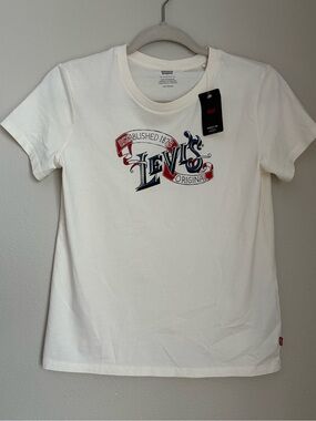 Levi's Cream Short Sleeve Graphic Logo Tee with Red & Blue Print